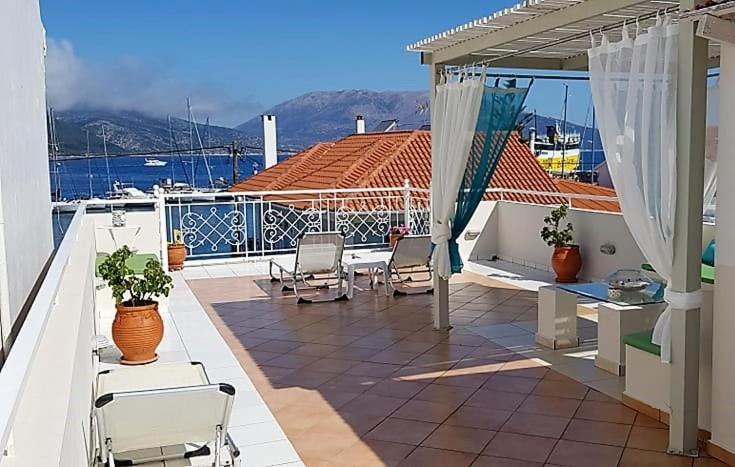 Sea Breeze Apartment Самі Екстер'єр фото